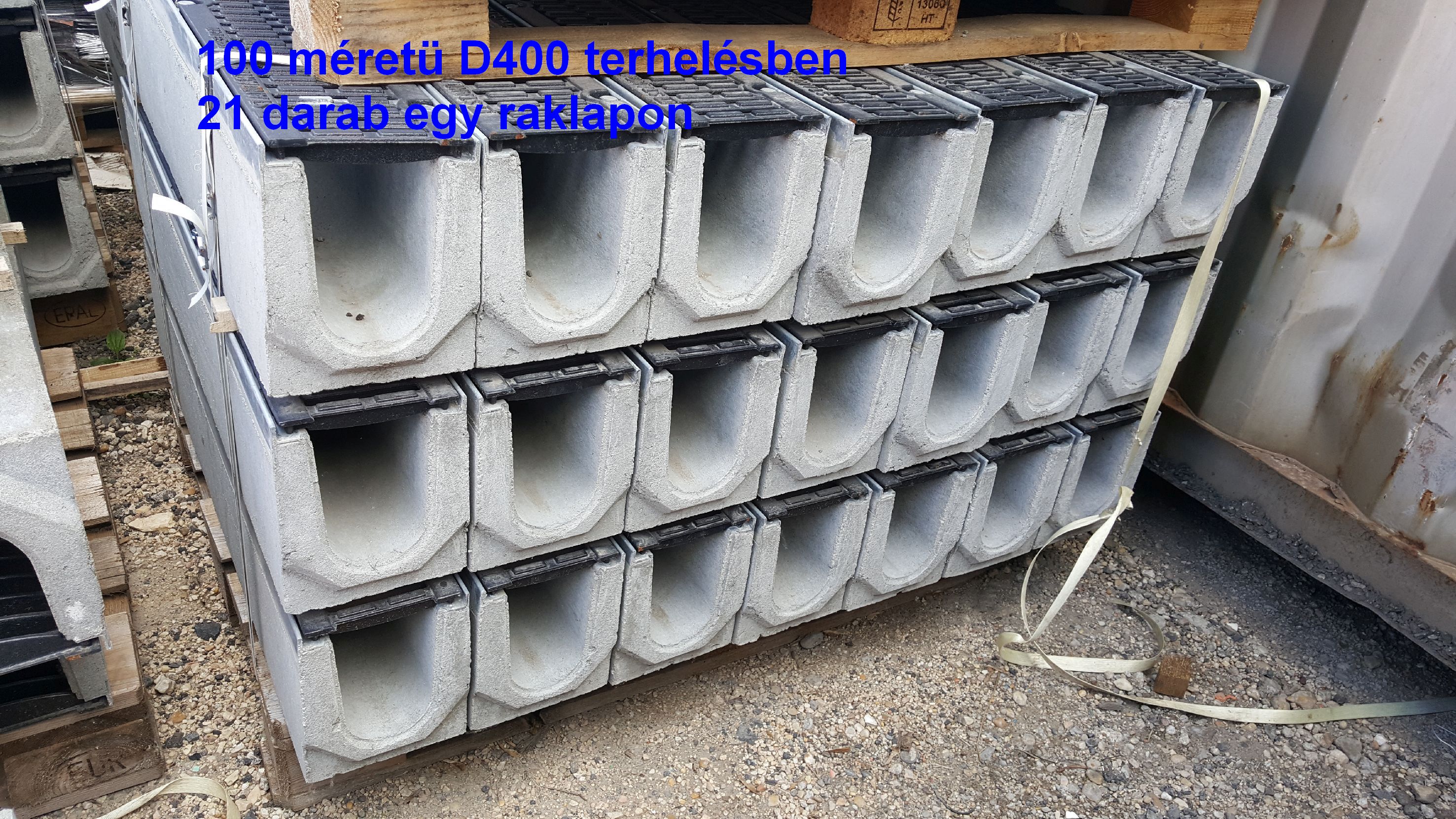 100 d400 folyoka 21darab raklapon