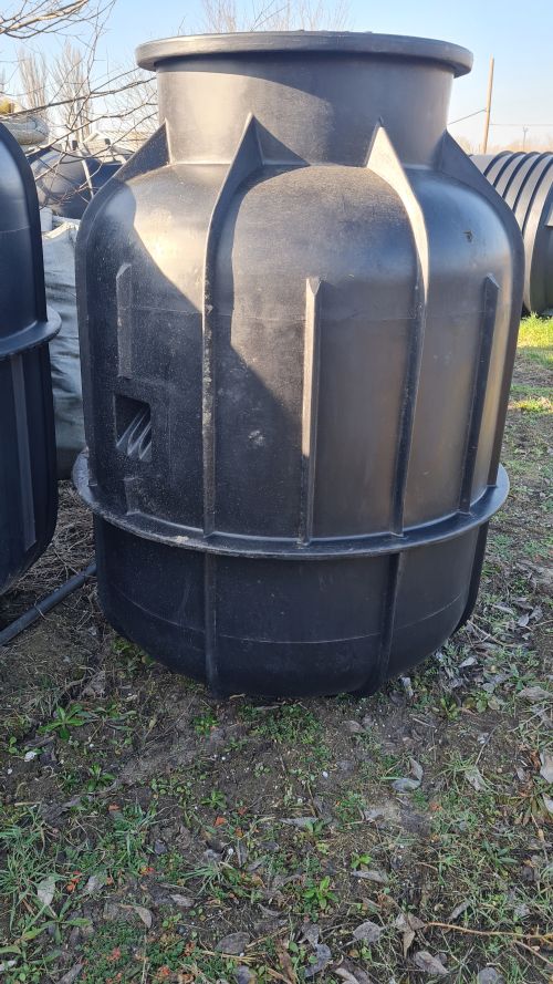 850 literes vizoraakna 100 140 fedlappal