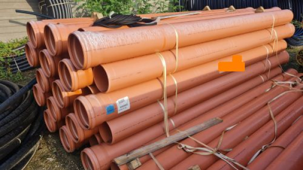 DN 200-as PVC - U  KGEM  SN-8 csatornacső, egyoldalon tokos és gumigyűrűs kötéssel, 2 , 3 ÉS 5m-es szálban